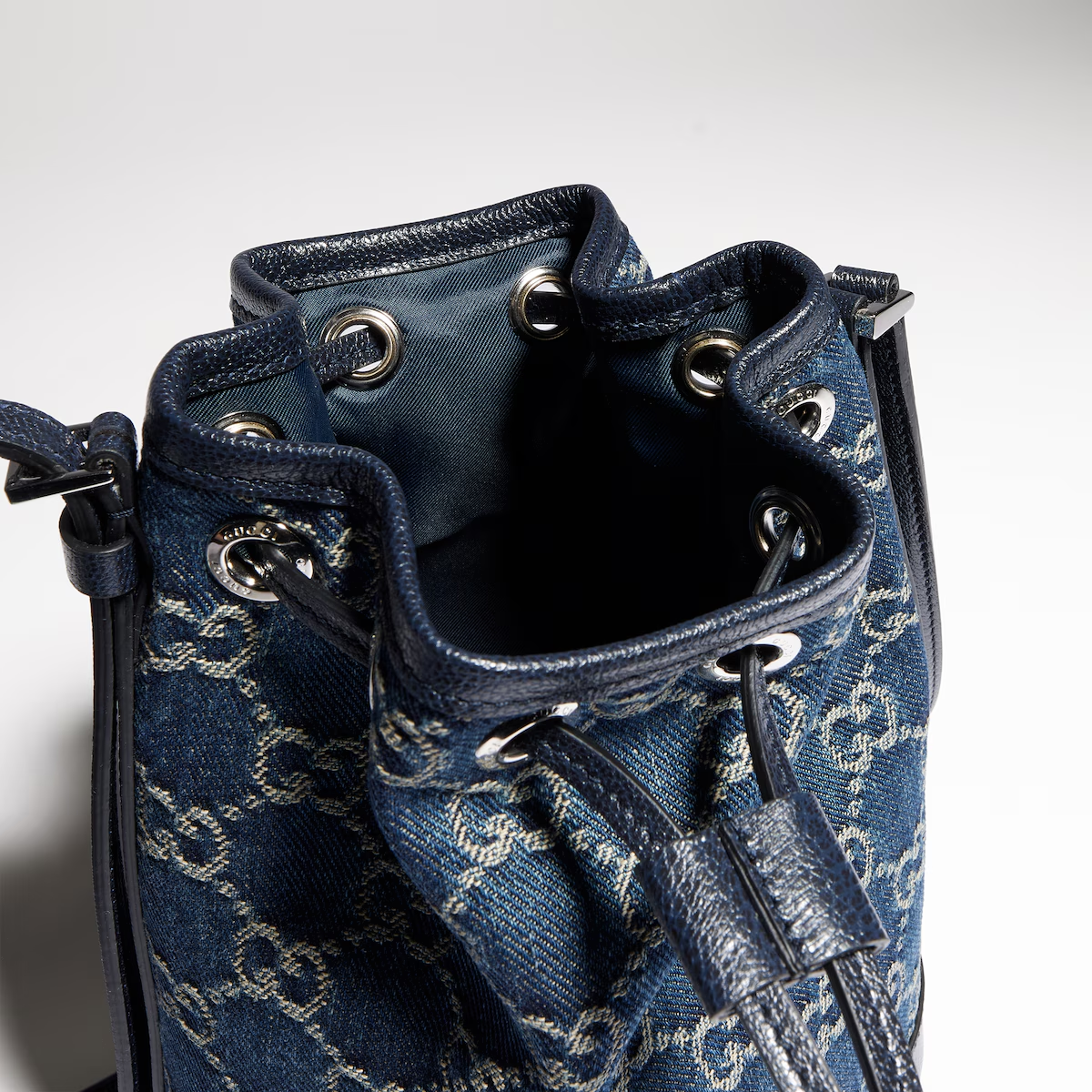 Mini bucket bag with Gucci plaque 875802FAF9B4042 - 图片 7